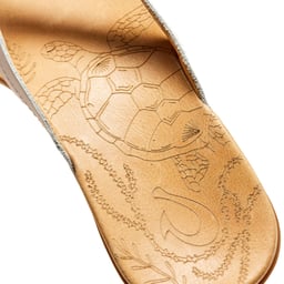 OluKai Honu Sandals (Women's) Thumbnail}